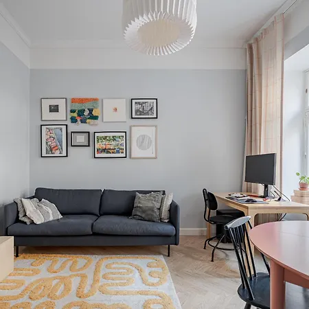 Modern Flat In Historical Building In Area شقة